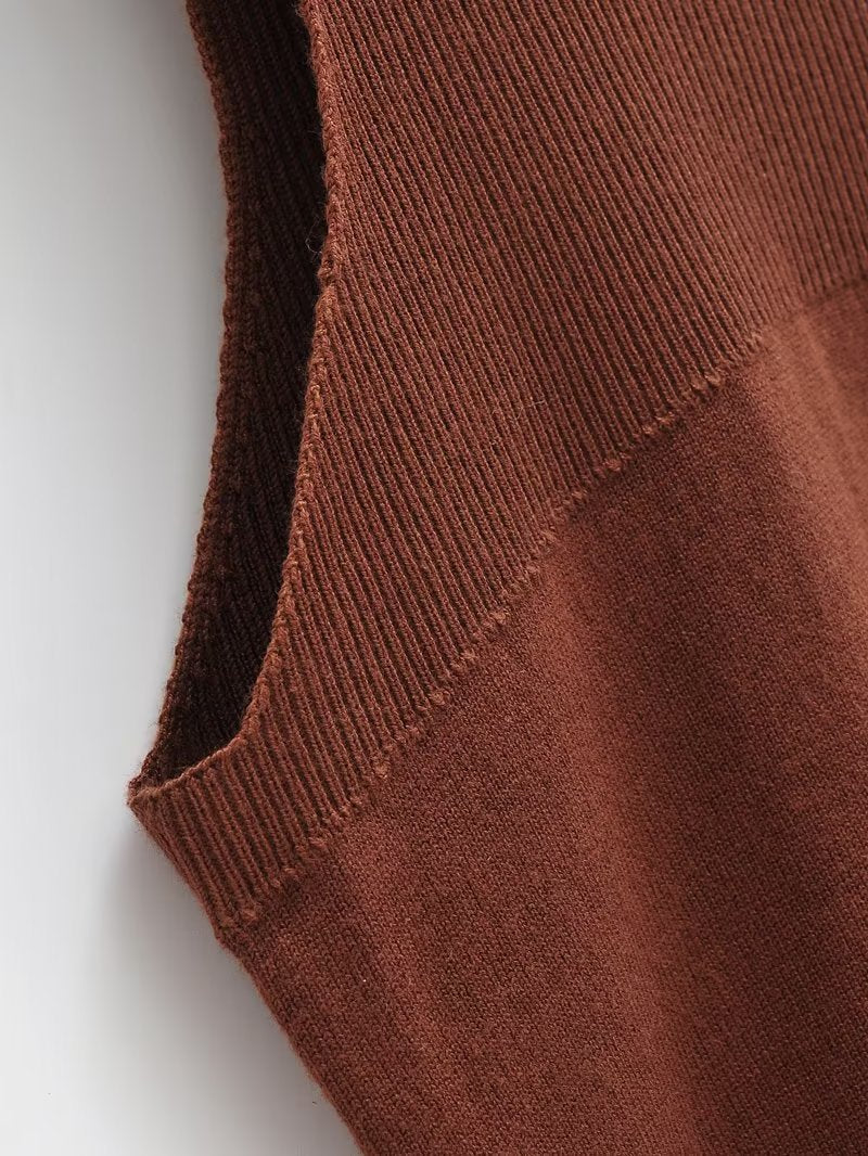 Round Neck Slim-Fit Sleeveless Knitted Shaped Vest Sweater