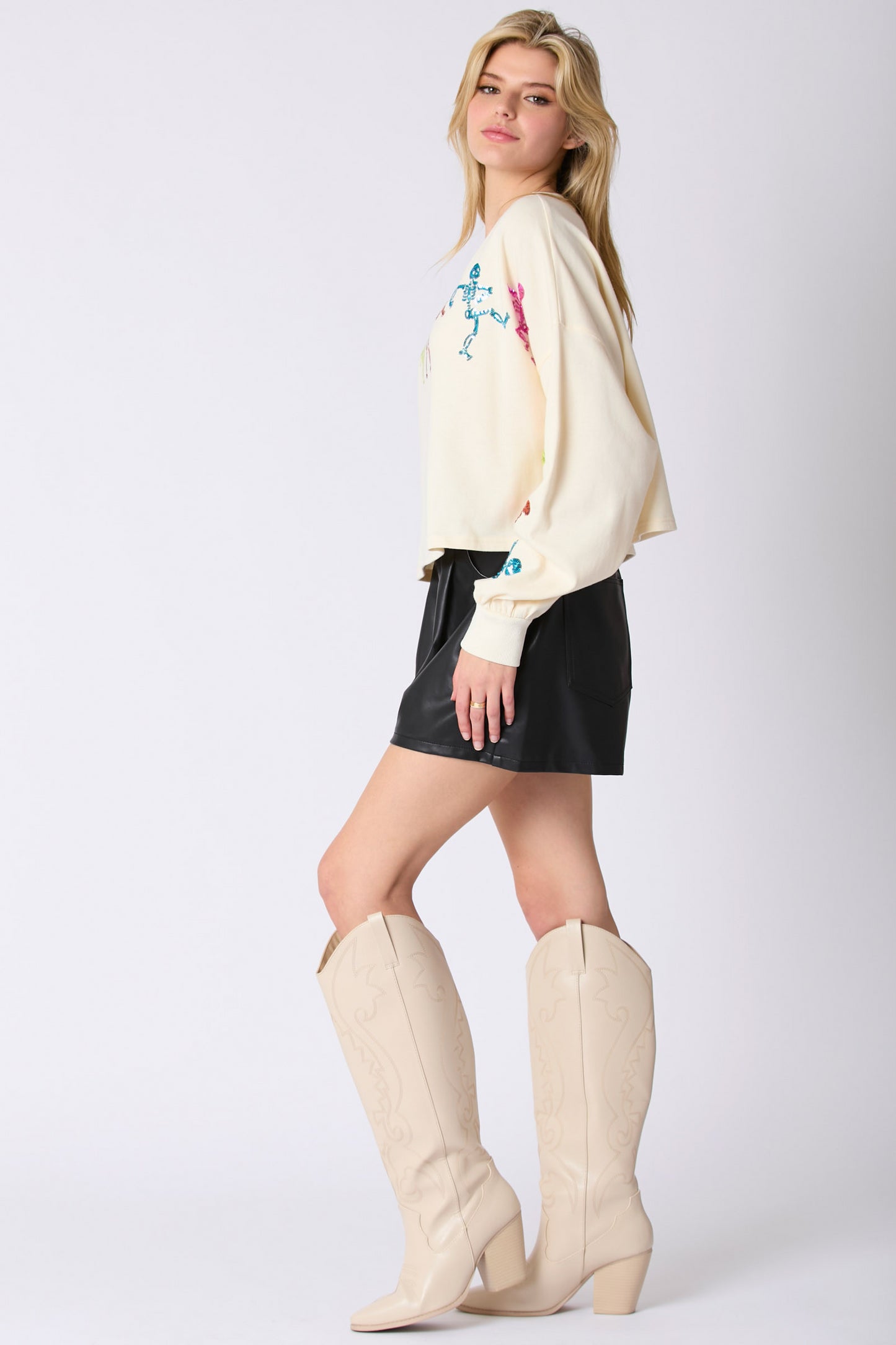 Skulls Sequined Casual Sweatershirt