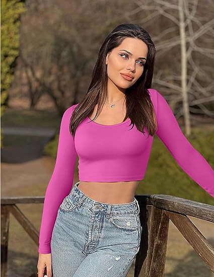 Long Sleeves Round Neck Stretch Fit Crop-Top