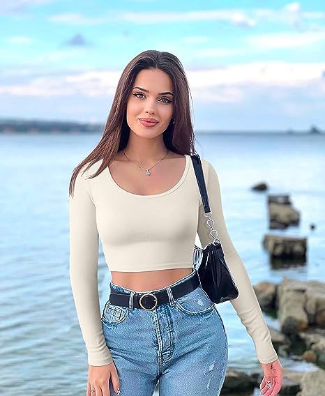Long Sleeves Round Neck Stretch Fit Crop-Top