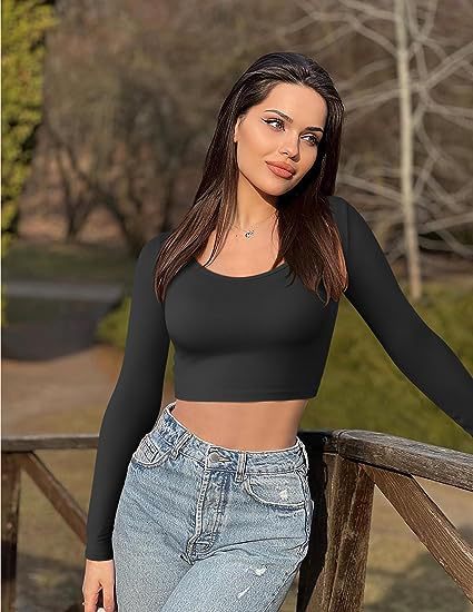 Long Sleeves Round Neck Stretch Fit Crop-Top