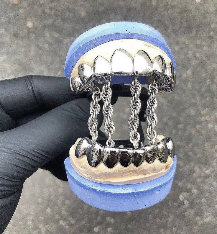 Chains Grills