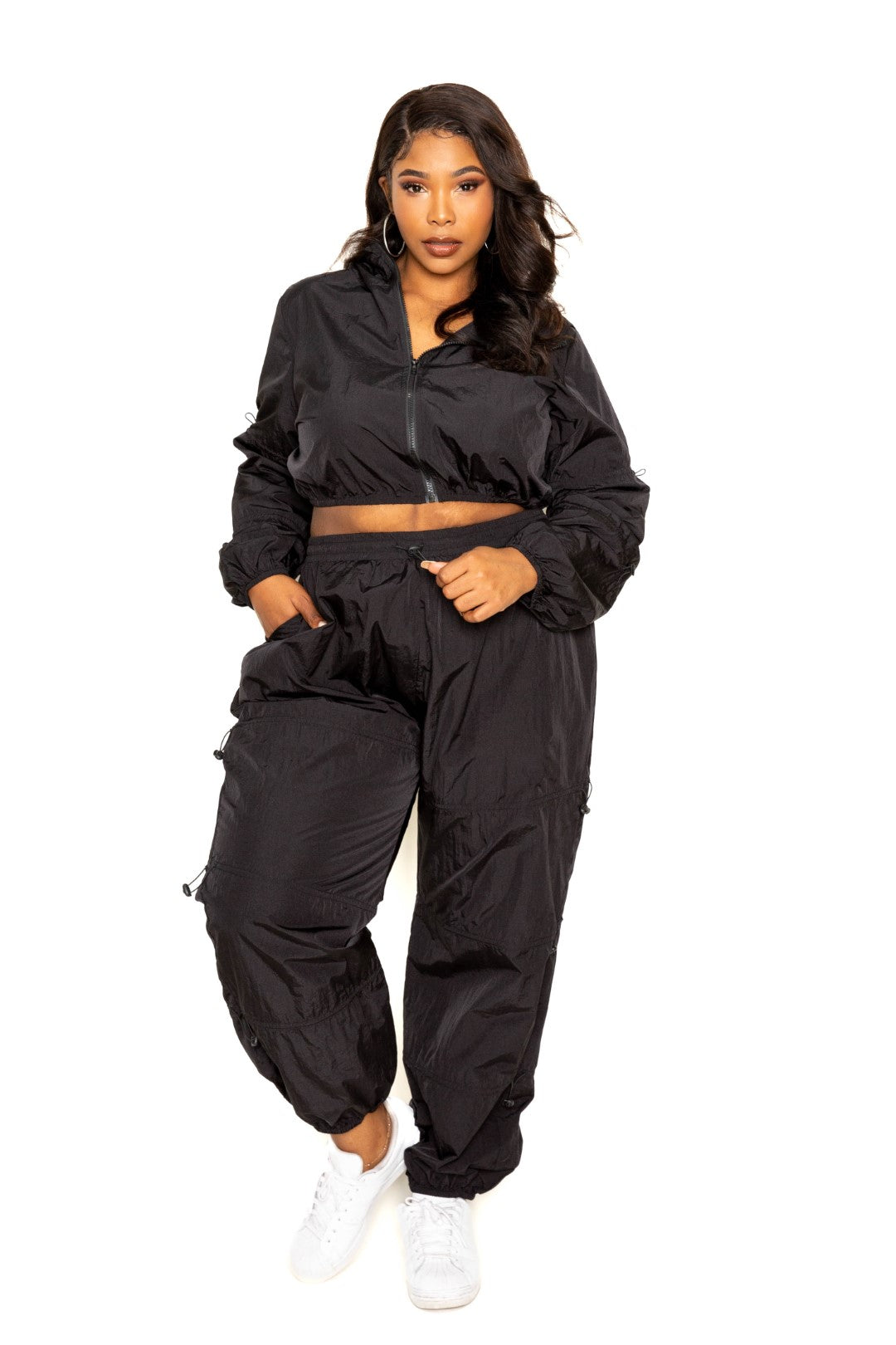 Zip-Up Set With Cord Lock Details