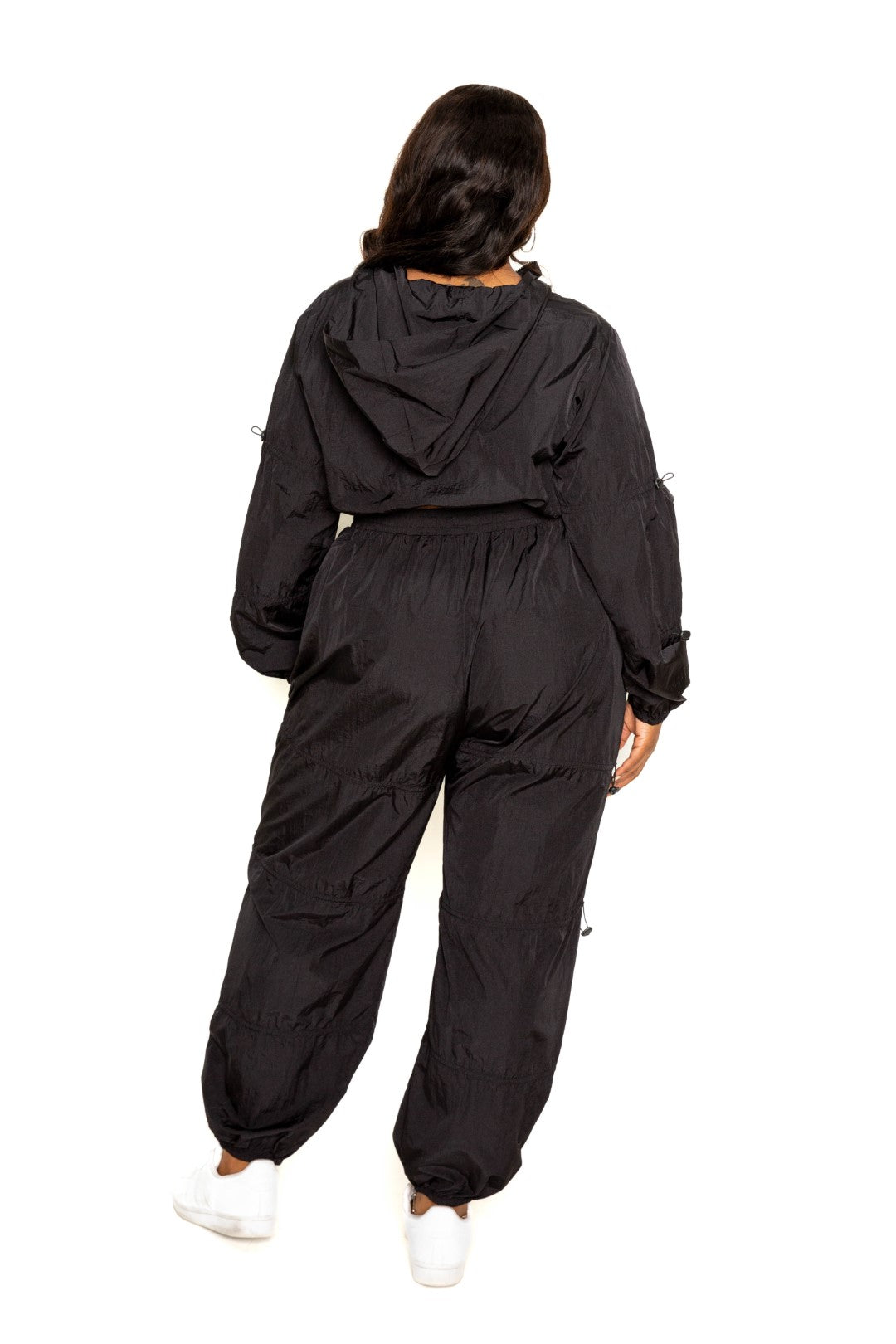 Zip-Up Set With Cord Lock Details
