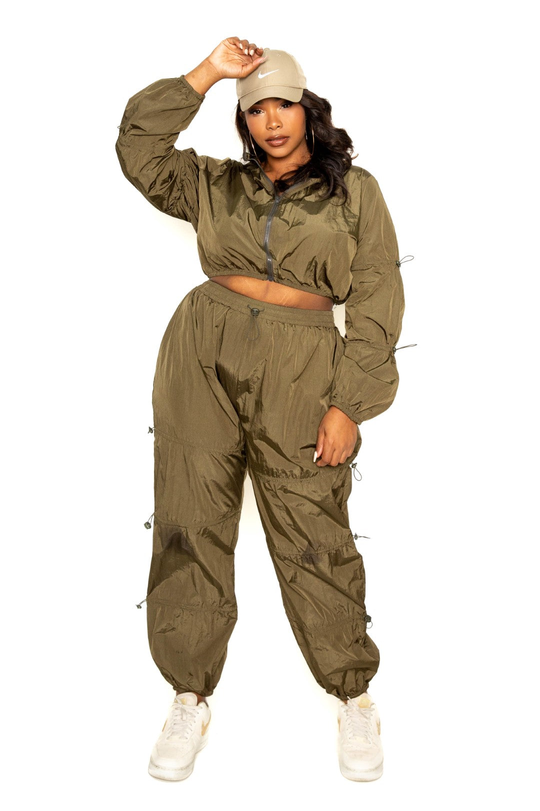 Zip-Up Set With Cord Lock Details