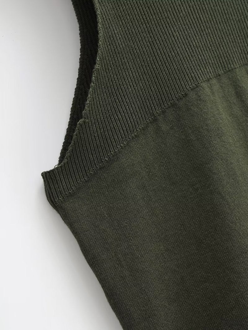 Round Neck Slim-Fit Sleeveless Knitted Shaped Vest Sweater