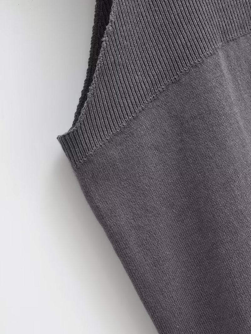 Round Neck Slim-Fit Sleeveless Knitted Shaped Vest Sweater