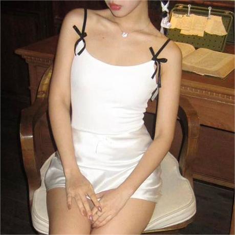 Contrast Color Butterfly-Ribbon Top