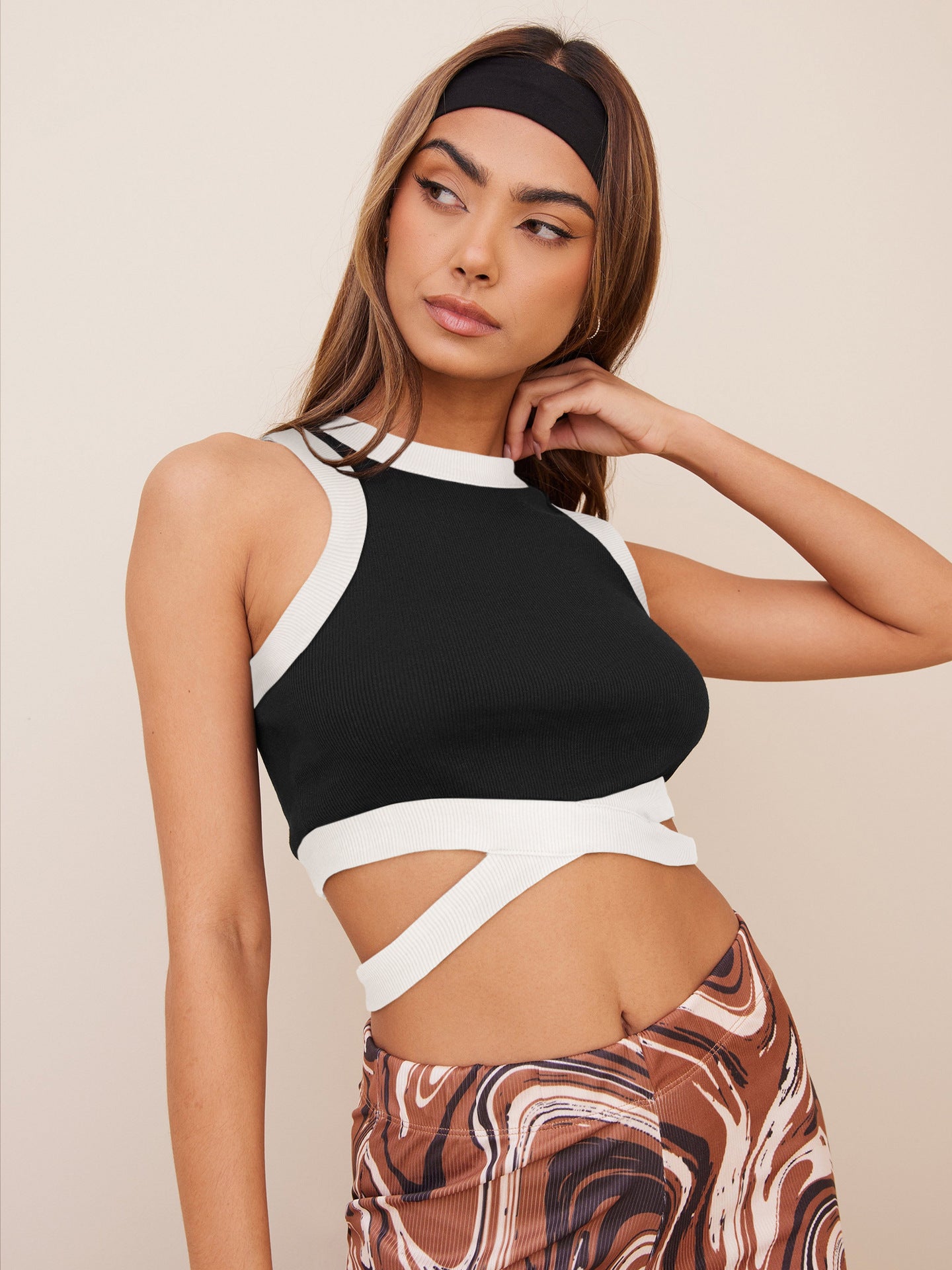 Color Matching Lace-Up Cropped Top