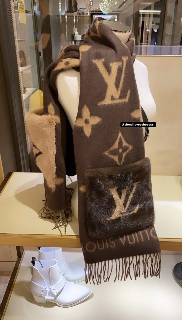 Louis Vuitton Pockets Scarf