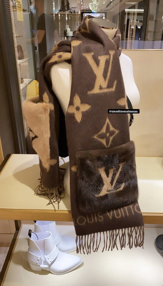 Louis Vuitton Pockets Scarf