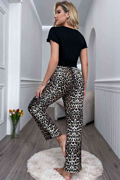 Trim-Cropped T-Shirt & Pants Lounge Set - Leopard (7501486981208)