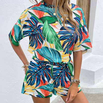 Printed Round Neck Dropped Shoulder Half Sleeve Top and Shorts Set (7501451493464)