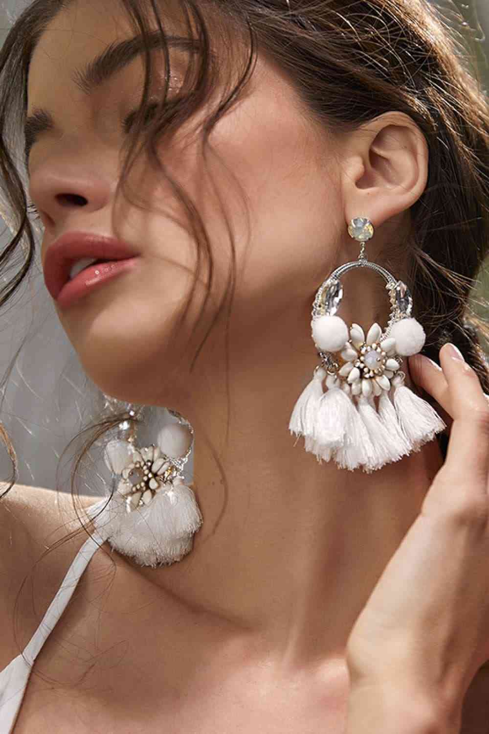 Tassel Detail - Dangle Earrings (7499304894552)