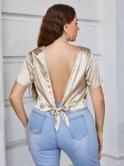 Plus-Size Short Sleeves Tie-Back Blouse (7484764749912)