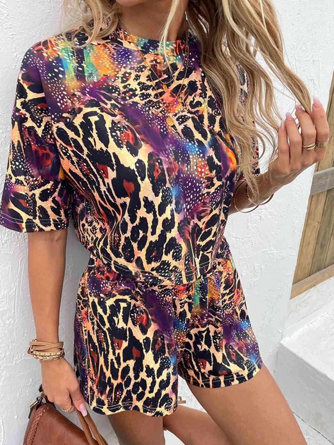 Printed Round Neck Dropped Shoulder Half Sleeve Top and Shorts Set (7501442744408)