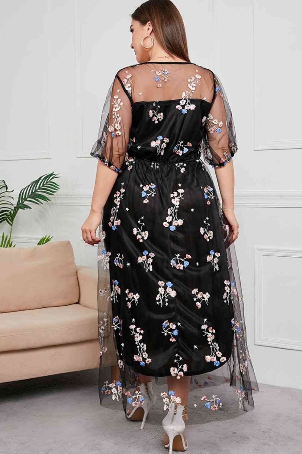 Plus-Size Layered Mesh Round-Neck Maxi Dress (7515559854168)