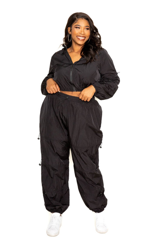 Zip-Up Set With Cord Lock Details