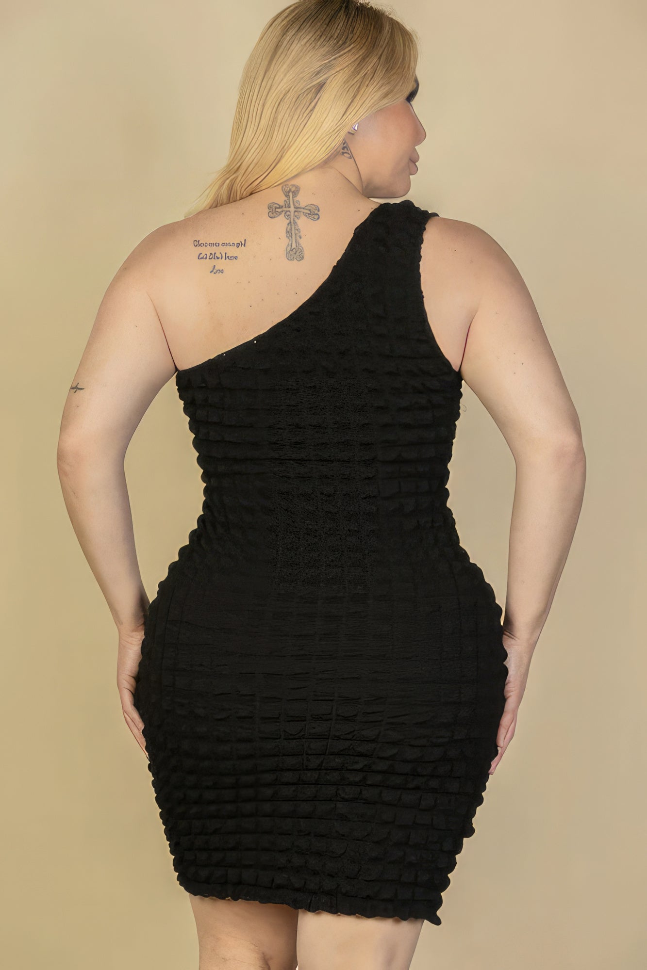 Plus Size Bubble Fabric One-Shoulder Bodycon Mini Dress
