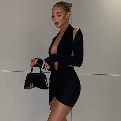 Solid Color Long Sleeves V-Neck Halter Pleated Dress